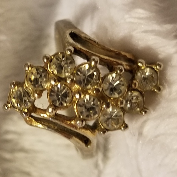 Gold ring - Picture 1 of 2